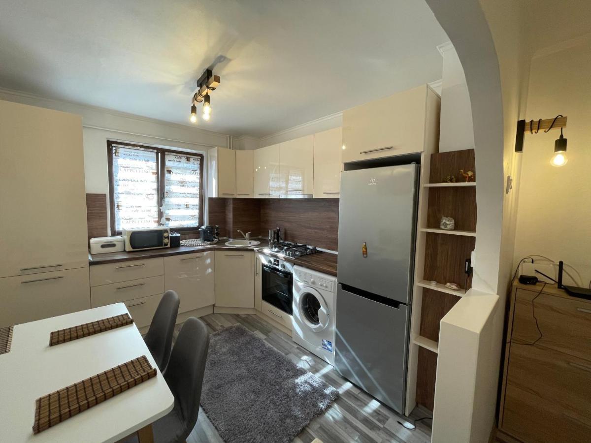Soho Apartment Fagaras - 1 Bedroom & Extensible Couch 외부 사진